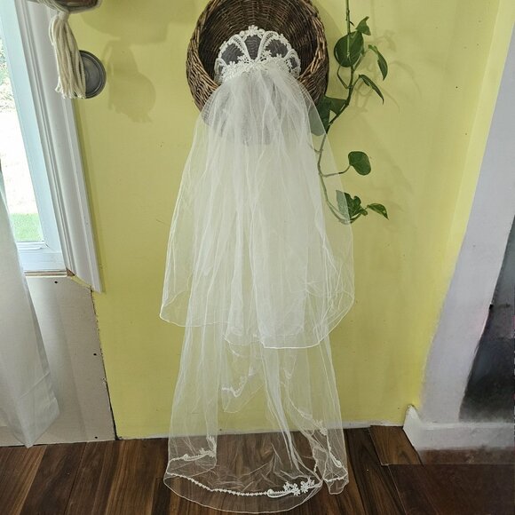 VTG Mod 50s Wedding Veil White Lace Updo Bun Bridal 50